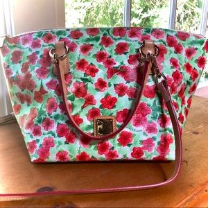 EUC Dooney and Burke floral tulip tote purse 😱❤️